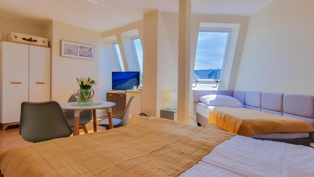 Villa Elefant ミエンジズドロイェ エクステリア 写真